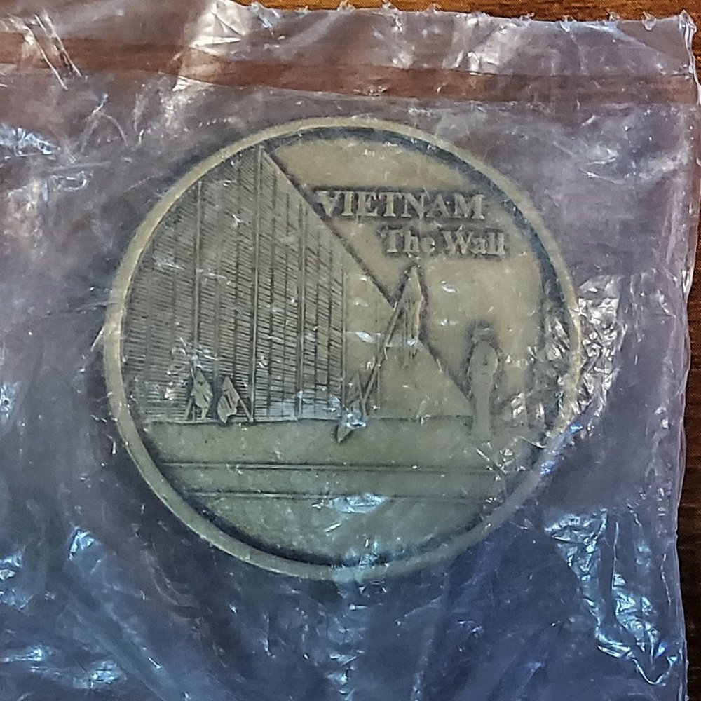 Rare US American Legion Vietnam The Wall Bronze Coin